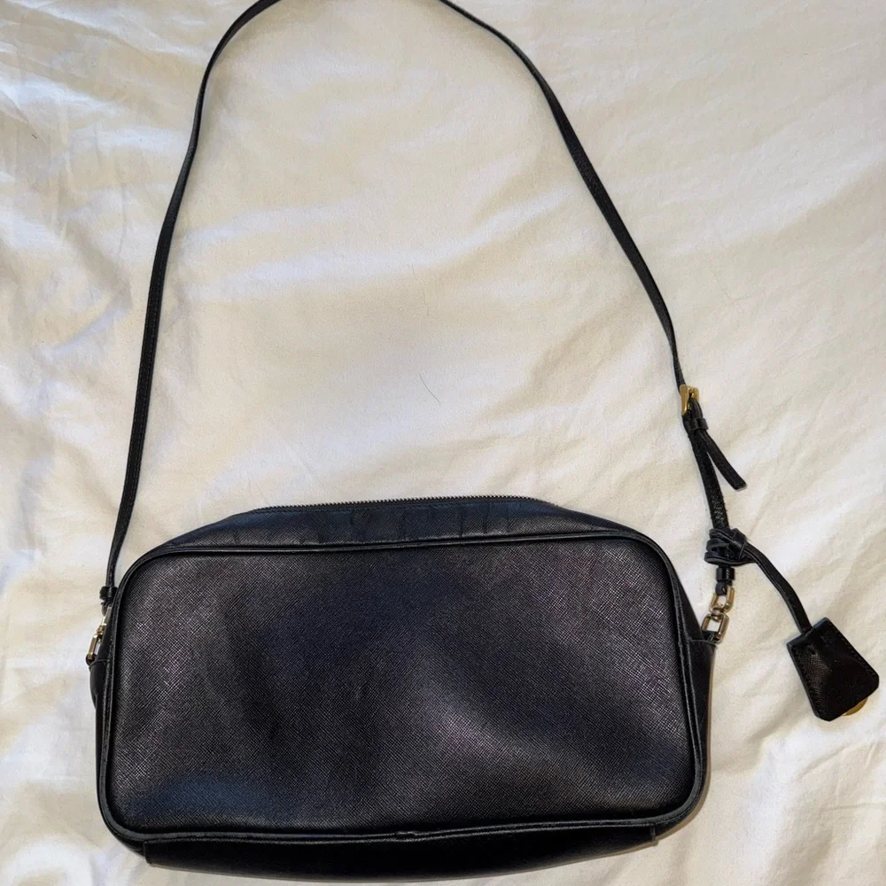 Prada Black Crossbody Leather Bag - Picture 3 of 8
